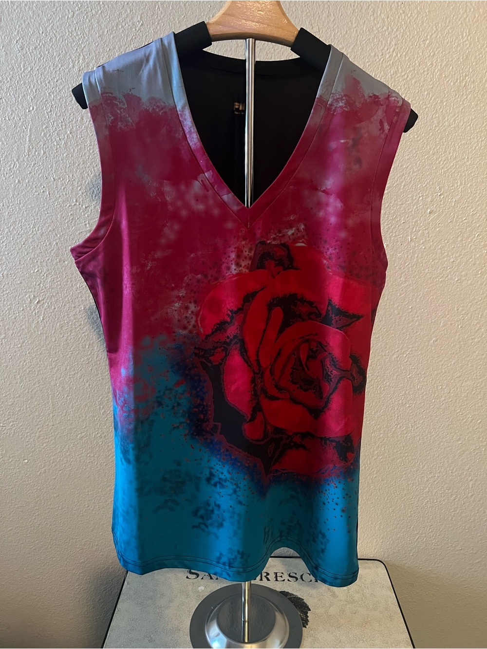 Fila Women’s Activewear Top Blue Red Black Large Red Rose Sleeveless Size L